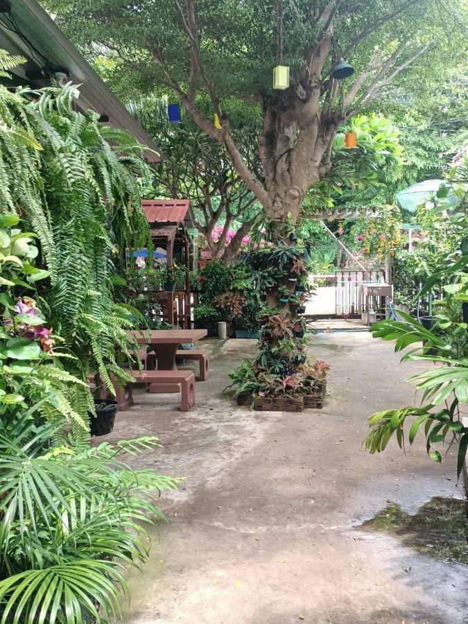 Adrian View Resort Ko Sichang Extérieur photo